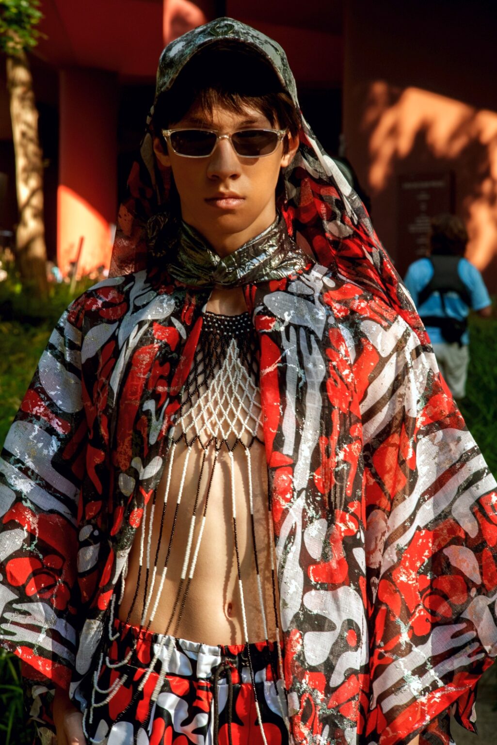 Les étudiants du BTS – Métiers de l’esthétique, de la cosmétique et de la parfumerie au cœur de la Paris Fashion Week – Mode Masculine Printemps/Été 2027 whatsapp image 2026 06 29 at 04.27.55
